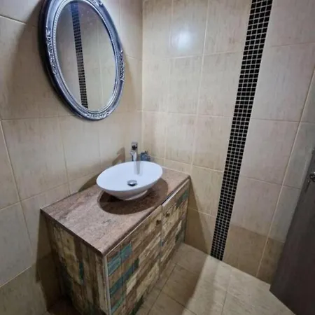 Sophia's Corner Art Apt. بيت للعطل
