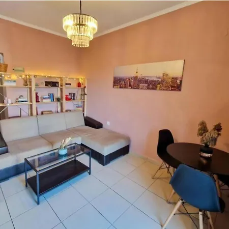 Sophia's Corner Art Apt. *